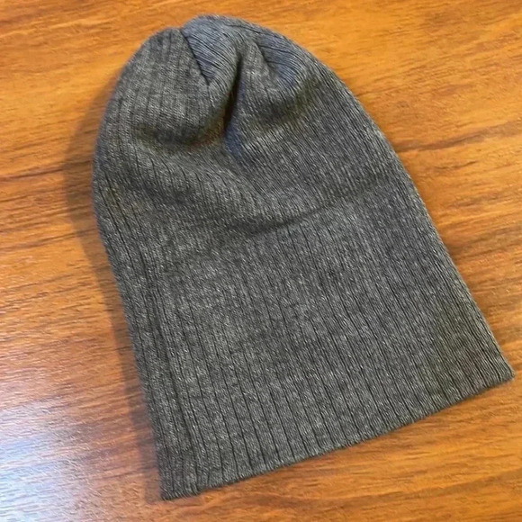 Bula Beanie - Picture 3 of 5